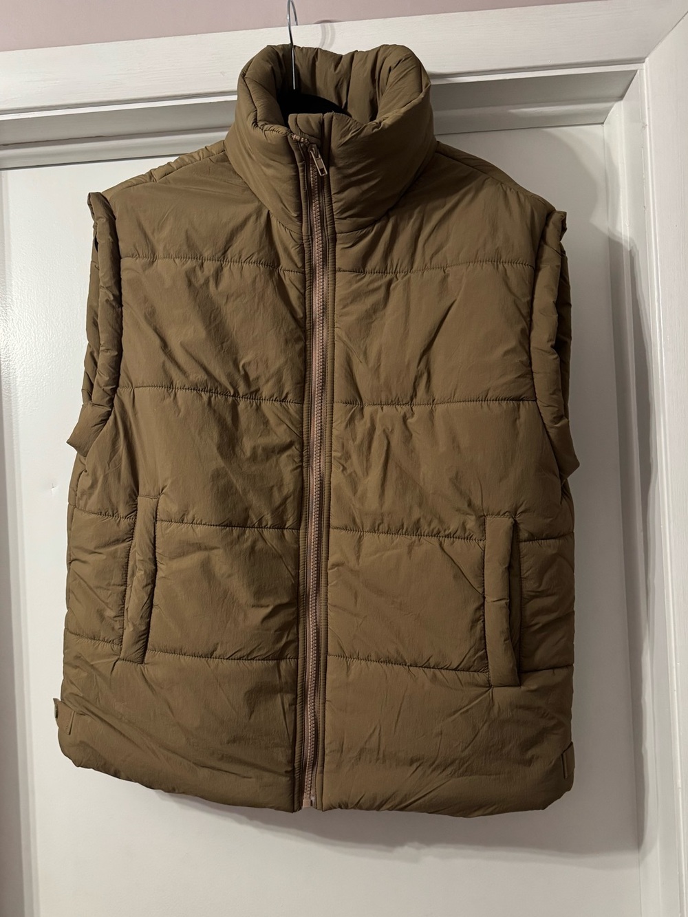 Quilted Oversized Puffer Vest - Brown